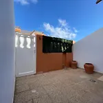 Gustamar 25