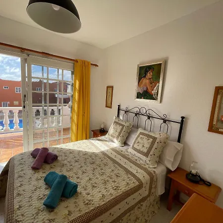 Gustamar 25 Apartment